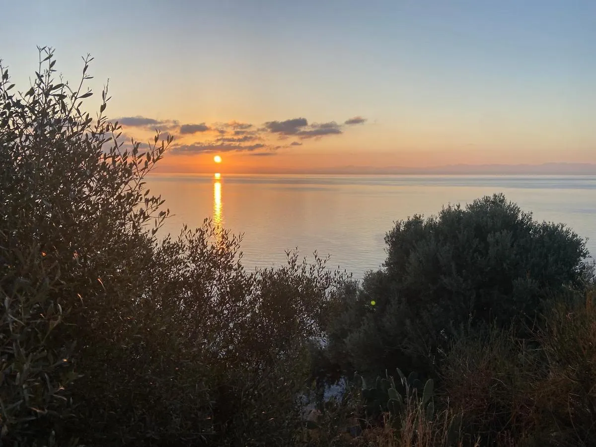 Villa Mare - Suspended Over The Sea Lipari  0*, Lipari (Isola Lipari) Italien