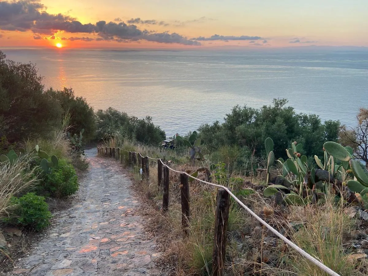 Villa Mare - Suspended Over The Sea Lipari